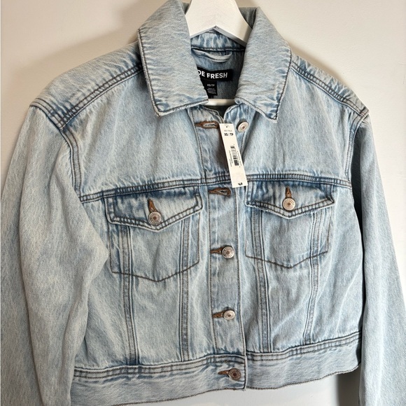 Joe Fresh Women's Classic Light Blue Jean Jacket - Picture 2 of 6
